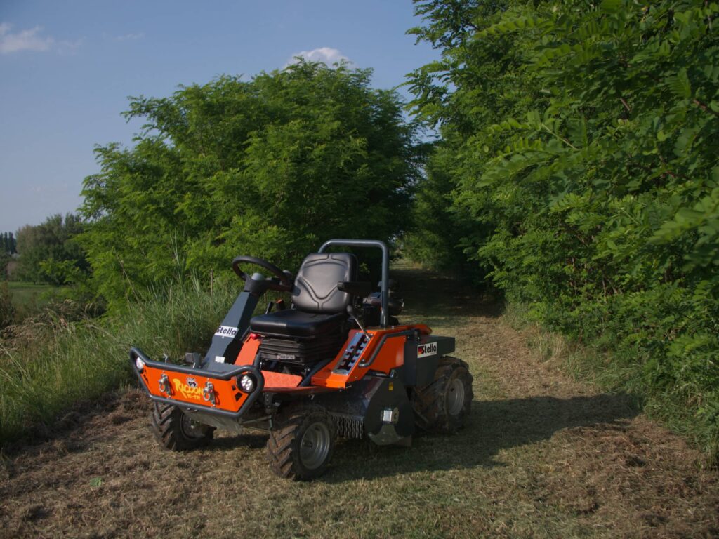 Stella Racoon 95 4WD Ride-on Flail Mower for sale