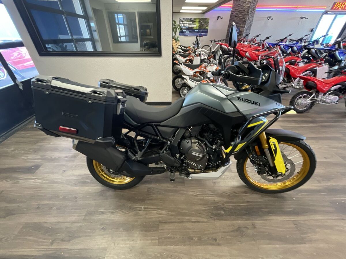 2024 Suzuki V-Strom 800DE Adventure